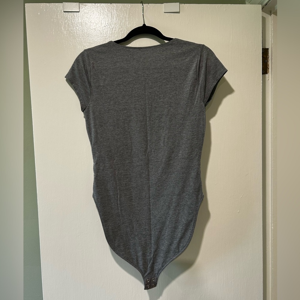 Old Navy Charcoal V-Neck Bodysuit - Picture 2 of 4